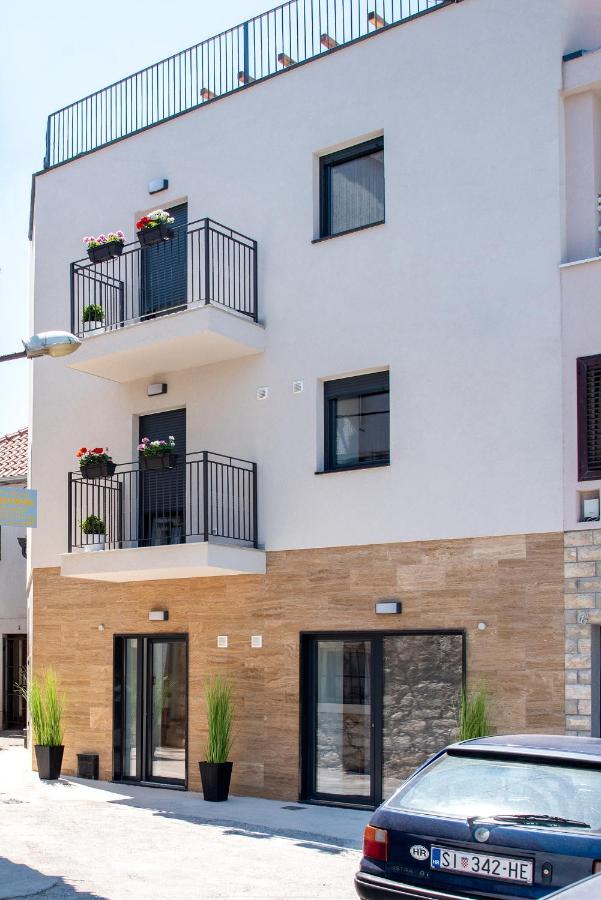 Luxury Apartments Azalea Šibenik Buitenkant foto